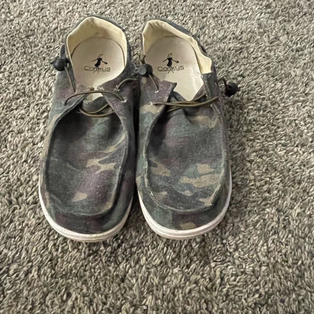 Women’s Camouflage Shoes